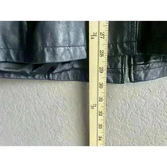 EUC GUESS Black Real Leather Jacket Motorcycle Winter Coat Size M - Picture 6 of 8